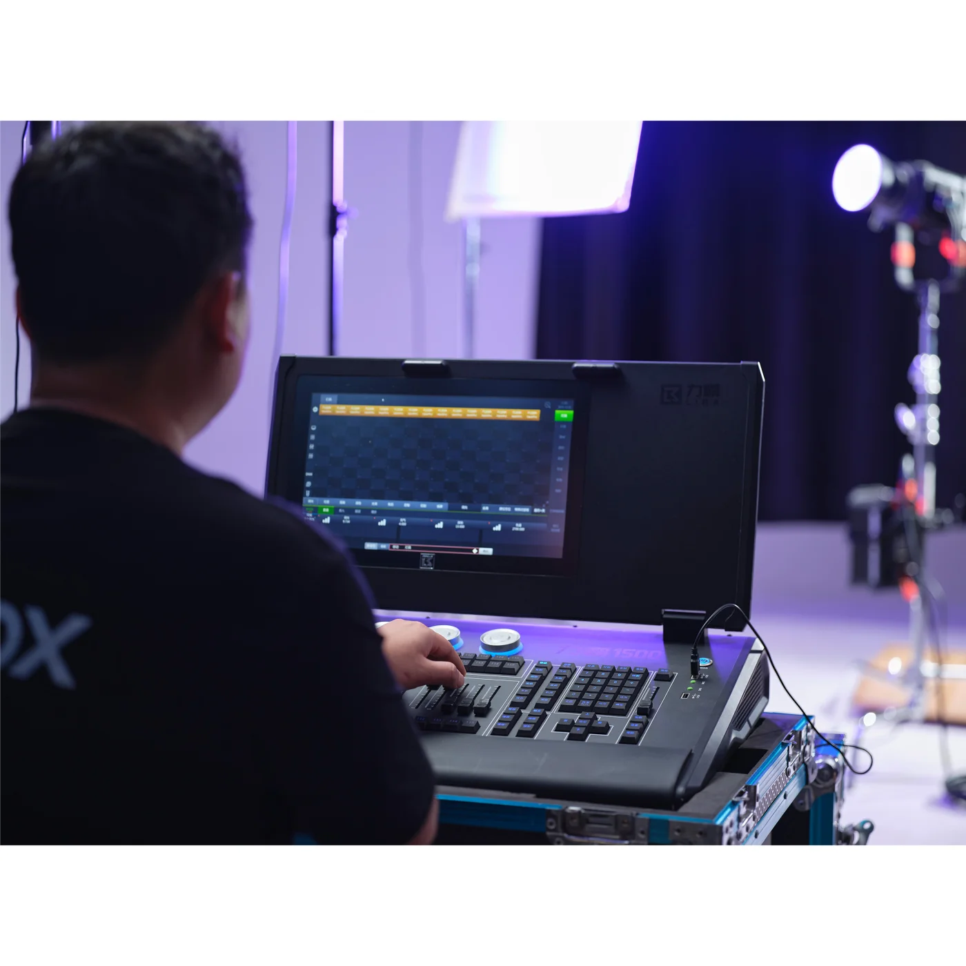 Осветитель светодиодный Godox Knowled M300R K1 студийный