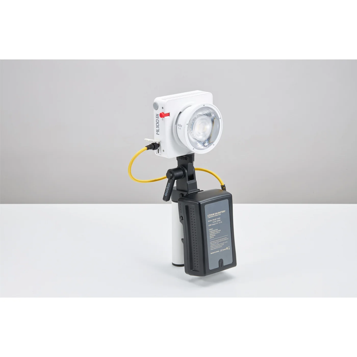Рукоятка Godox AK-B02 аккумуляторная для ML60II Bi (V-mount)