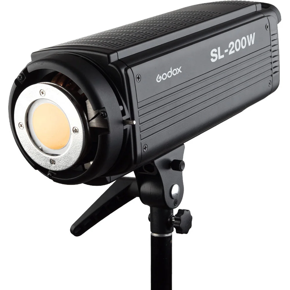 Осветитель светодиодный Godox SL-200W студийный