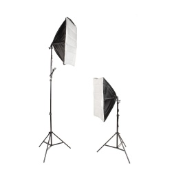 На фото изображено Комплект студийного оборудования Falcon Eyes KeyLight 2150 SB5070 KIT