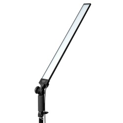 На фото изображено Осветитель ручной Falcon Eyes StripLight 60 LED