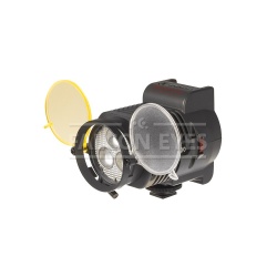 На фото изображено Осветитель Falcon Eyes LED-V300 светодиодный накамерный
