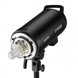 На фото изображено Вспышка студийная Godox DP1000III