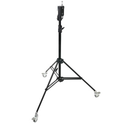 На фото изображено Стойка KUPO 228MB MASTER COMBO STAND BLACK на колесах