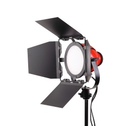 На фото изображено Осветитель студийный Falcon Eyes DTR-60 LED Y