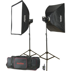 На фото изображено Комплект студийного оборудования Godox MS200-F