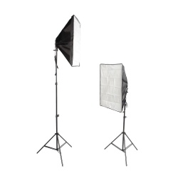 На фото изображено Комплект студийного оборудования Falcon Eyes KeyLight 845 SB5070 KIT