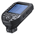 На фото изображено Пульт-радиосинхронизатор Godox XproII F для Fujifilm