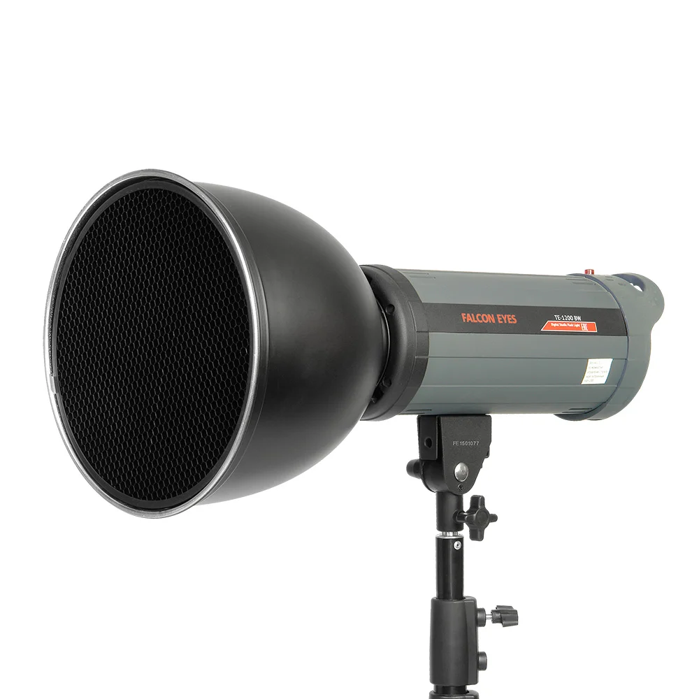 Рефлектор Falcon Eyes R-255BW с сотами